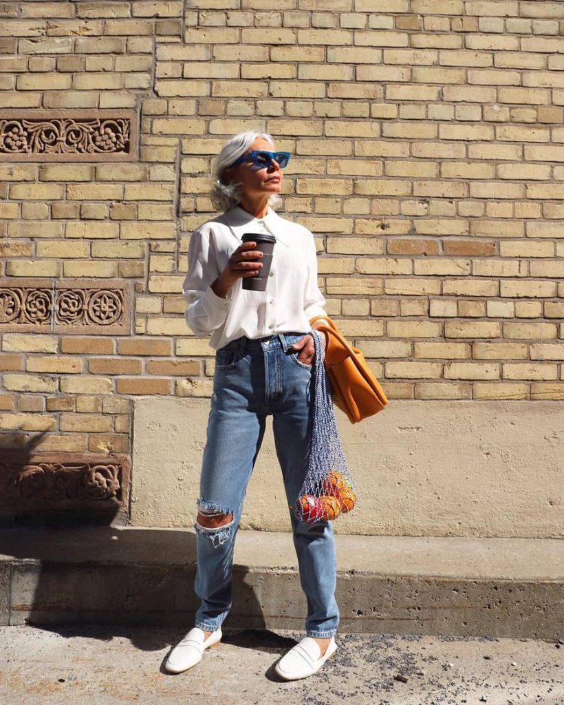 looks com jeans rasgado mulheres maduras