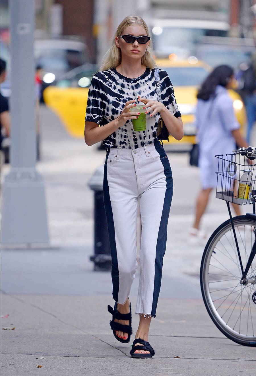 Gigi Hadid sandalia birken